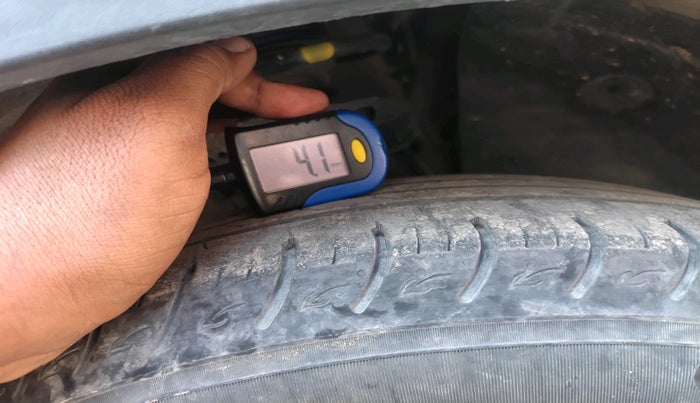 2022 KIA CARENS PRESTIGE PLUS 1.4 PETROL 7 STR, Petrol, Manual, 24,191 km, tyre