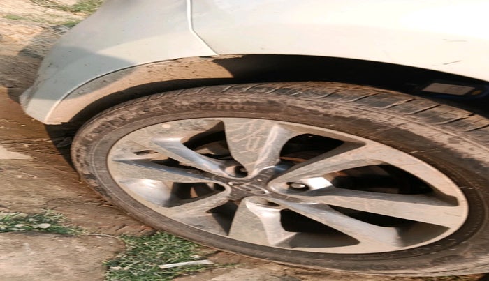 2016 Hyundai Elite i20 ASTA 1.2 (O), Petrol, Manual, 20,501 km, tyre