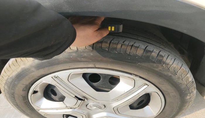 2022 Tata NEXON XE PETROL, Petrol, Manual, 63,305 km, tyre