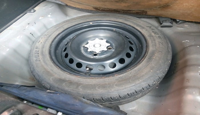 2014 Hyundai Grand i10 ASTA 1.1 CRDI (O), Diesel, Manual, 77,225 km, tyre