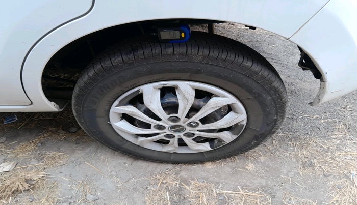 2015 Maruti Alto 800 LXI, Petrol, Manual, 39,679 km, tyre