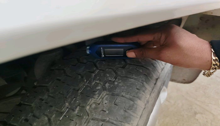 2020 Mahindra Bolero B6, Diesel, Manual, 96,141 km, tyre