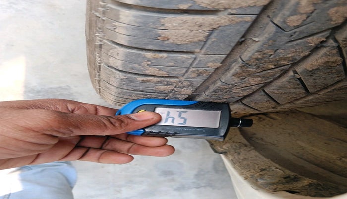 2017 Maruti Wagon R 1.0 LXI CNG, Petrol, Manual, 1,66,686 km, tyre