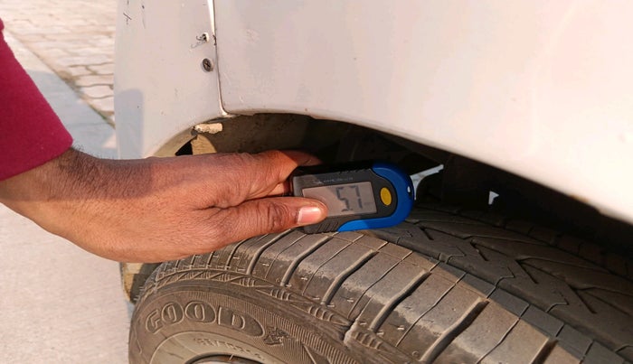 2017 Maruti Wagon R 1.0 LXI CNG, Petrol, Manual, 1,66,686 km, tyre