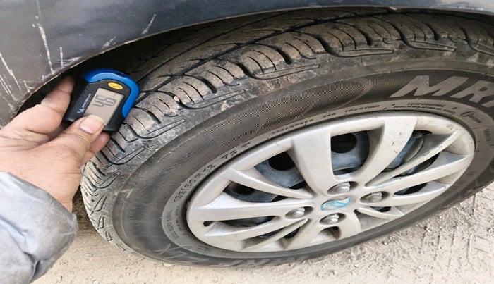 2012 Hyundai i10 SPORTZ 1.2, Petrol, Manual, 98,872 km, tyre