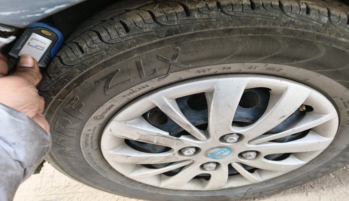 2012 Hyundai i10 SPORTZ 1.2, Petrol, Manual, 98,872 km, tyre