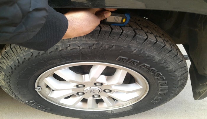 2018 Mahindra TUV300 T8, Diesel, Manual, 68,758 km, tyre