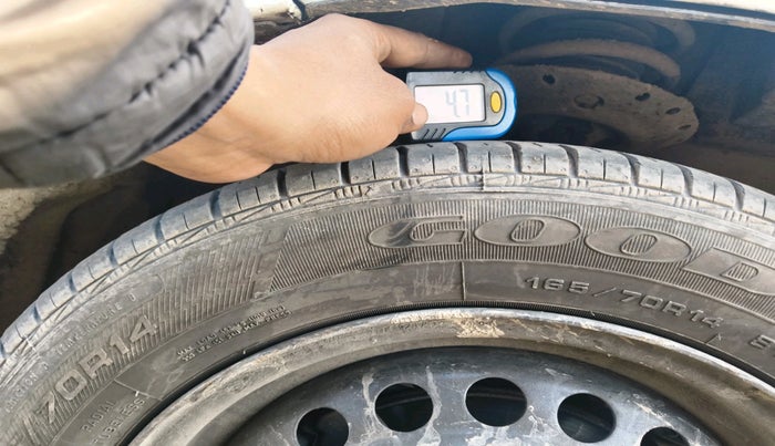 2016 Honda Amaze 1.5L I-DTEC E, Diesel, Manual, 1,28,375 km, tyre