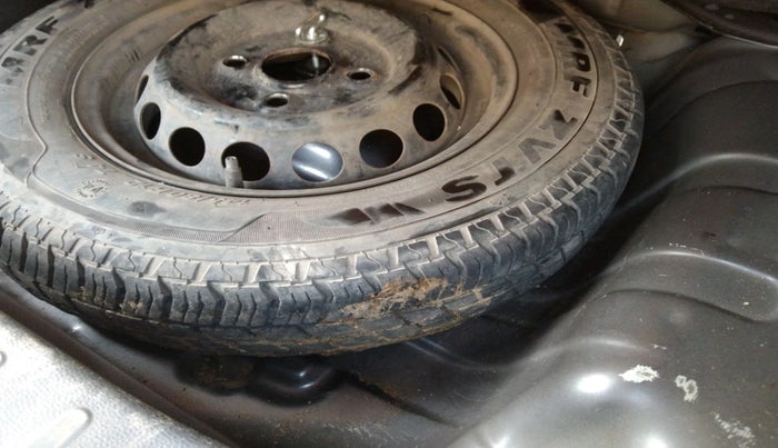 2016 Maruti Alto 800 LXI, Petrol, Manual, 18,535 km, tyre