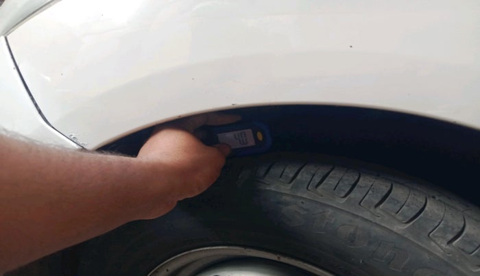 2015 Hyundai i10 MAGNA 1.1, Petrol, Manual, 1,14,490 km, tyre