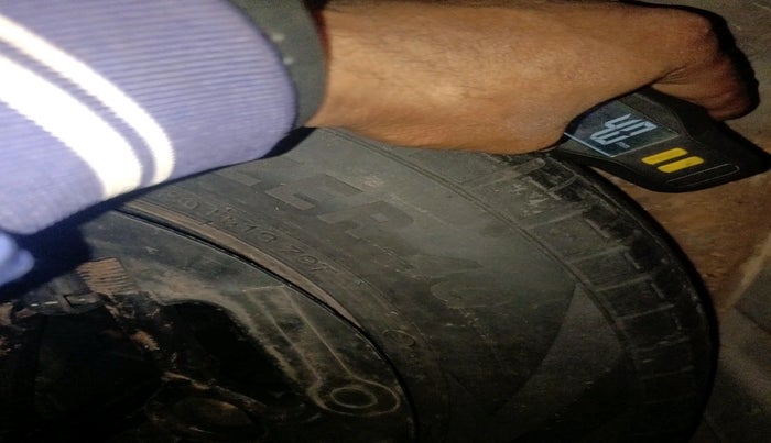 2011 Hyundai i10 ERA 1.1, Petrol, Manual, 70,075 km, tyre