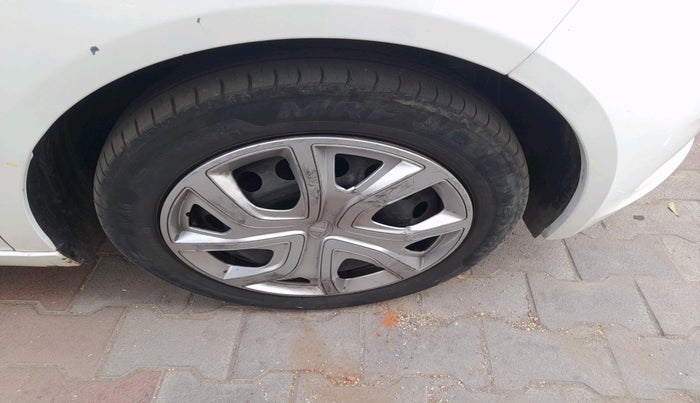 2023 Tata ALTROZ XM PLUS DIESEL, Diesel, Manual, 69,732 km, tyre