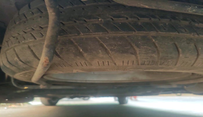 2016 Maruti Ertiga ZXI+, Petrol, Manual, 79,477 km, tyre