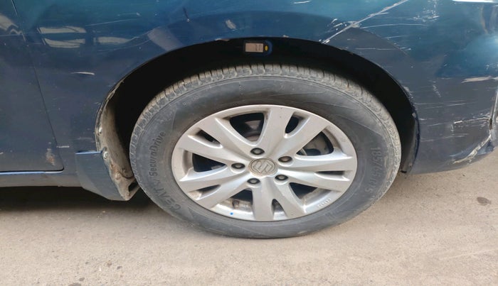 2016 Maruti Ertiga ZXI+, Petrol, Manual, 79,477 km, tyre