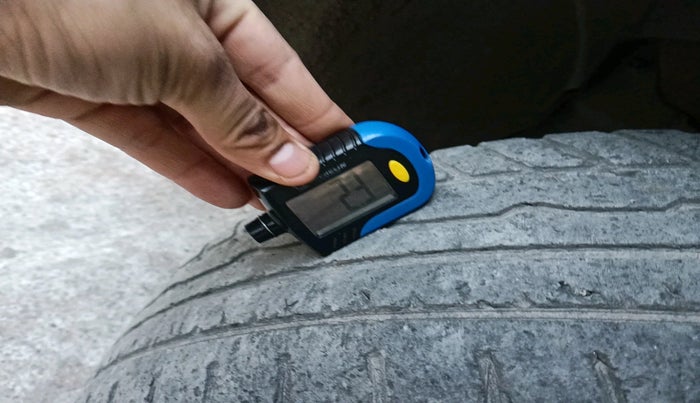 2018 Renault Duster RXS CVT, Petrol, Automatic, 45,985 km, tyre