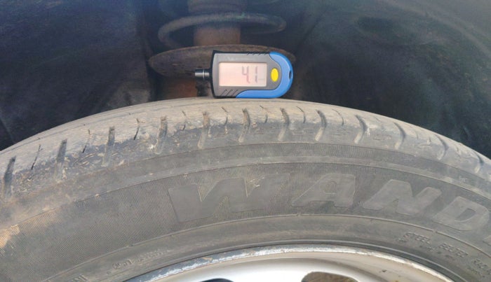 2015 Renault Duster 85 PS RXE DIESEL, Diesel, Manual, 83,281 km, tyre