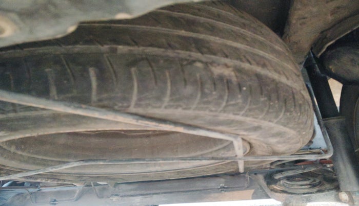 2015 Renault Duster 85 PS RXE DIESEL, Diesel, Manual, 83,281 km, tyre