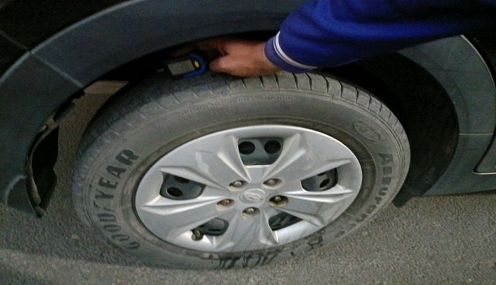 2017 Hyundai Creta E PLUS 1.6 PETROL, Petrol, Manual, 66,795 km, tyre