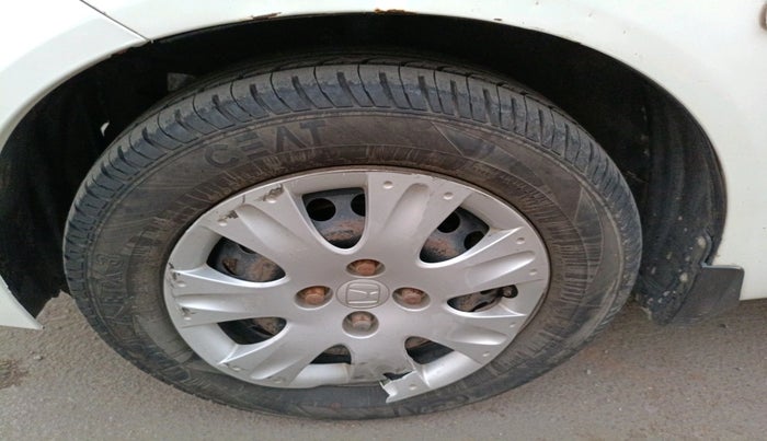 2015 Honda Amaze 1.2L I-VTEC S, Petrol, Manual, 1,05,258 km, tyre