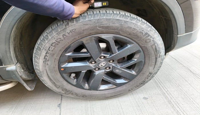 2021 Tata Harrier XZA PLUS 2.0L, Diesel, Automatic, 22,120 km, tyre