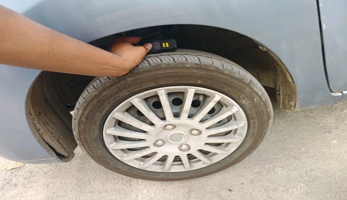 2011 Maruti Wagon R 1.0 VXI, Petrol, Manual, 1,87,851 km, tyre