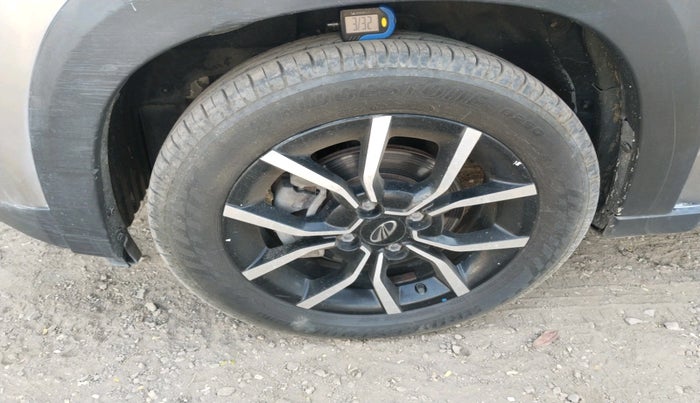 2018 Mahindra KUV 100 NXT K8 D 5 STR, Diesel, Manual, 93,715 km, tyre