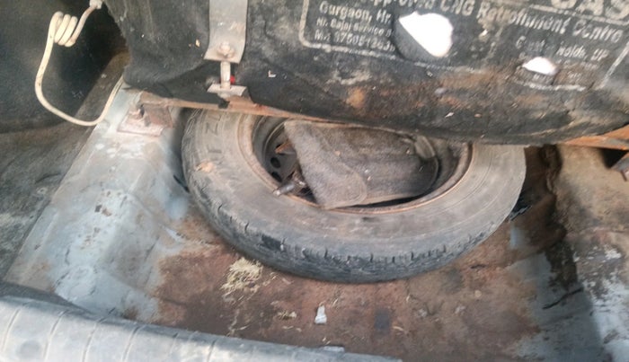 2014 Hyundai Xcent S 1.2, Petrol, Manual, 1,60,497 km, tyre