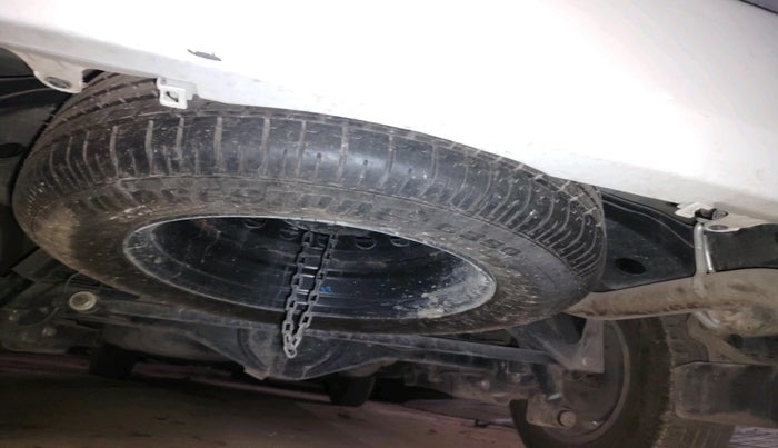 2023 Toyota Innova Crysta 2.4 GX 7STR, Diesel, Manual, 22,271 km, tyre