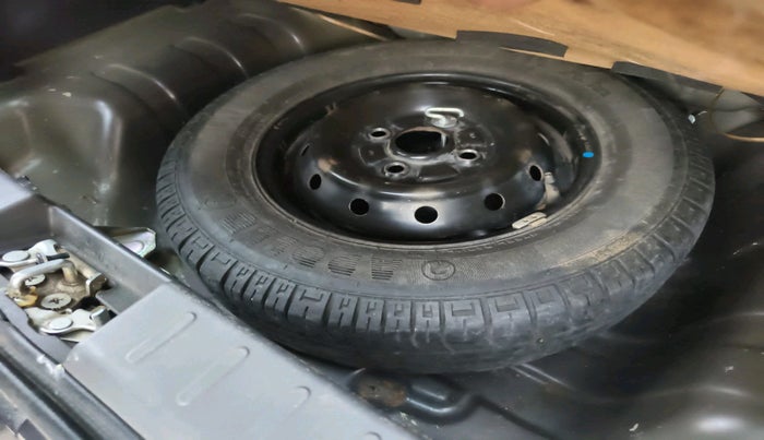 2016 Maruti Alto 800 LXI, Petrol, Manual, 49,156 km, tyre