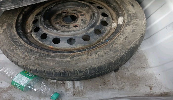 2011 Toyota Etios G, Petrol, Manual, 61,585 km, tyre