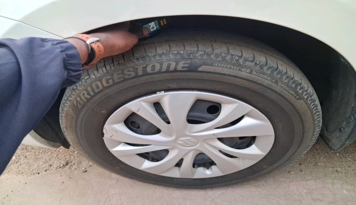 2021 Maruti Swift VXI, Petrol, Manual, 34,864 km, tyre