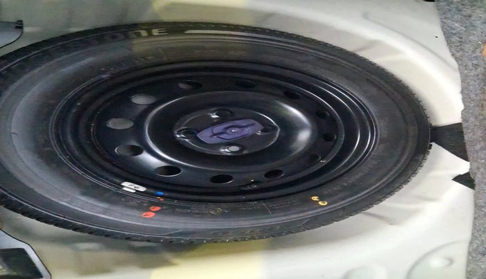 2021 Maruti Swift VXI, Petrol, Manual, 34,864 km, tyre