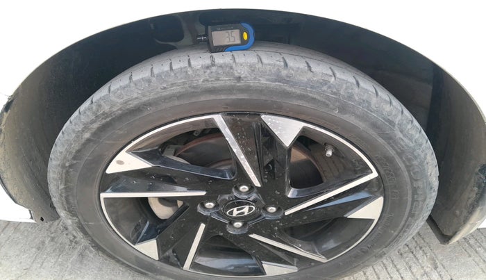 2022 Hyundai Verna SX (O) 1.0 TURBO DCT, Petrol, Automatic, 52,001 km, tyre