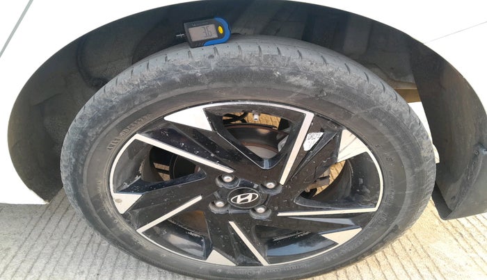 2022 Hyundai Verna SX (O) 1.0 TURBO DCT, Petrol, Automatic, 52,001 km, tyre