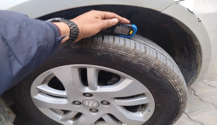 2013 Maruti Swift Dzire ZXI, Petrol, Manual, 29,335 km, tyre