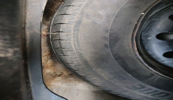 2012 Maruti Swift Dzire VXI, Petrol, Manual, 1,52,437 km, tyre