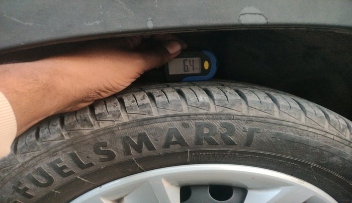 2024 Renault Kwid RXT 1.0 AMT, Petrol, Automatic, 8,063 km, tyre