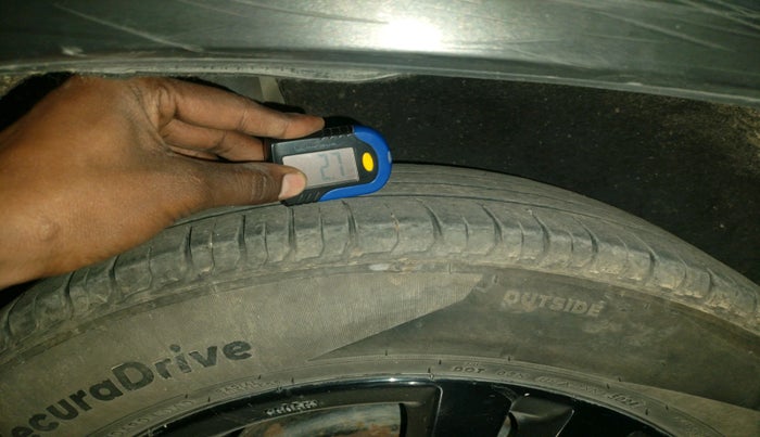 2018 Maruti Vitara Brezza ZDI PLUS, Diesel, Manual, 1,07,979 km, tyre