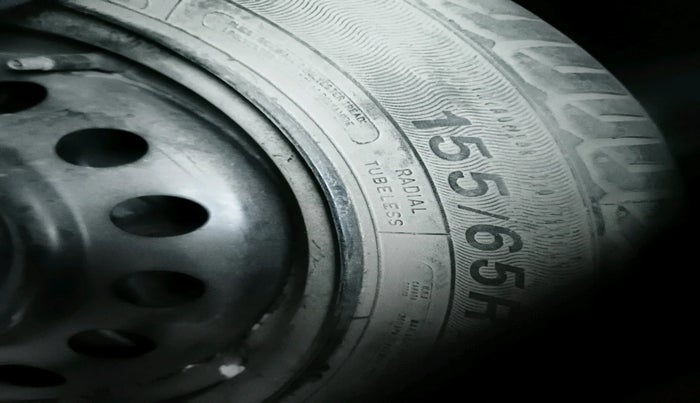 2013 Maruti Wagon R 1.0 VXI, Petrol, Manual, 53,405 km, tyre