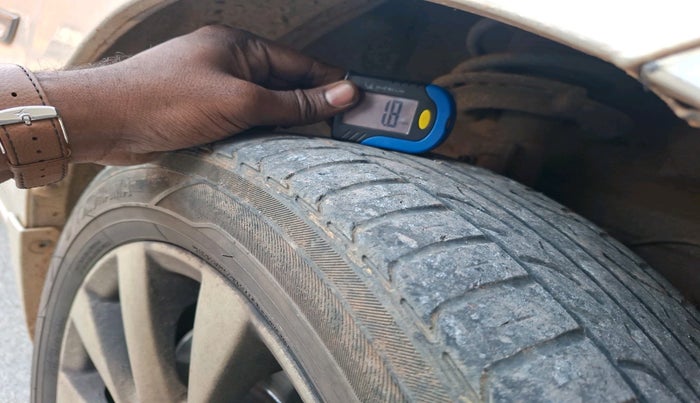 2012 Maruti Ertiga ZDI, Diesel, Manual, 1,15,732 km, tyre