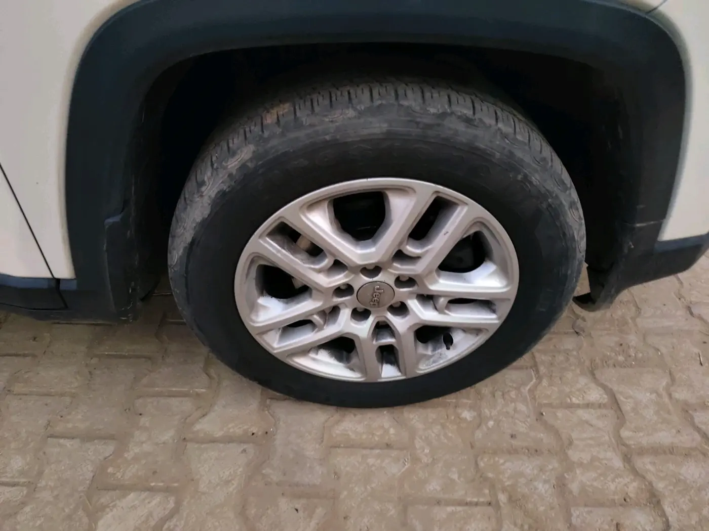 2018 Jeep Compass LIMITED 2.0 DIESEL, Diesel, Manual, 1,05,060 km, tyre