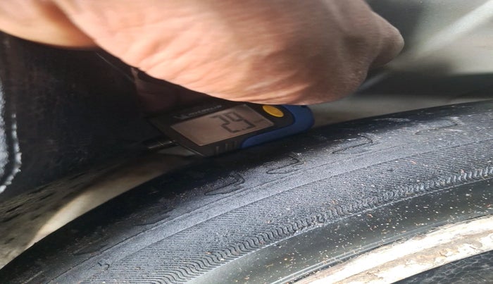 2018 Volkswagen Vento HIGHLINE PLUS 1.5 AT 16 ALLOY, Diesel, Automatic, 1,30,647 km, tyre