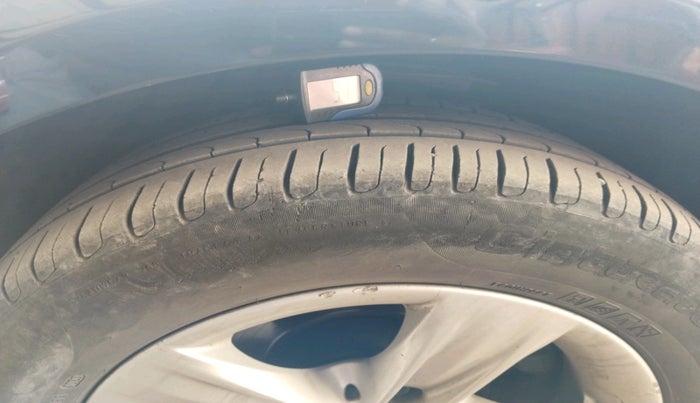 2012 BMW 3 Series 320d, Diesel, Automatic, 84,421 km, tyre