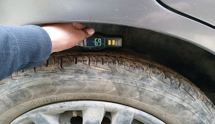 2014 Maruti Wagon R 1.0 VXI, Petrol, Manual, 90,310 km, tyre