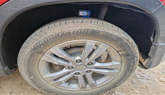 2017 Maruti Vitara Brezza ZDI, Diesel, Manual, 1,11,781 km, tyre