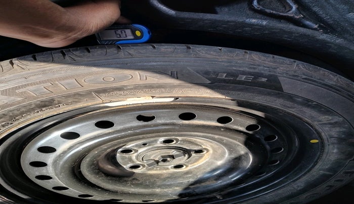 2017 Jeep Compass LIMITED 2.0 DIESEL, Diesel, Manual, 1,83,516 km, tyre