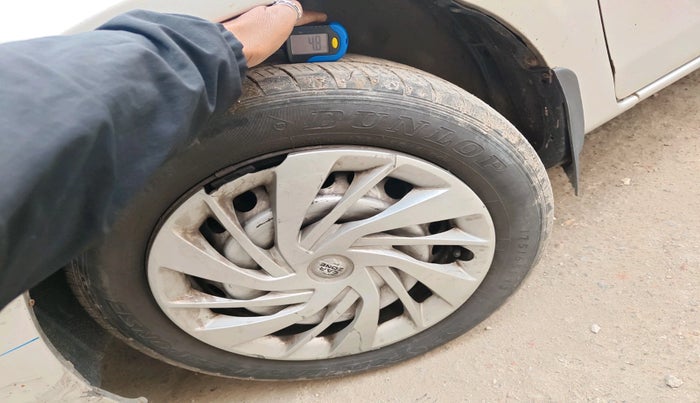 2011 Toyota Etios G SP, Petrol, Manual, 1,17,565 km, tyre