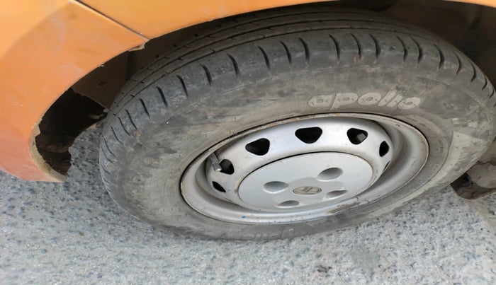 2016 Tata Tiago XM PETROL, Petrol, Manual, 1,47,620 km, tyre