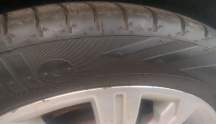 2018 Tata Tiago XZA PETROL, Petrol, Automatic, 42,081 km, tyre