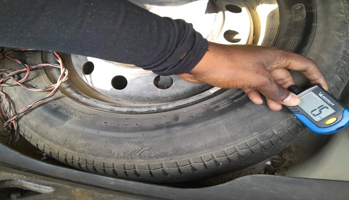 2016 Maruti Swift Dzire VDI ABS, Diesel, Manual, 1,11,106 km, tyre